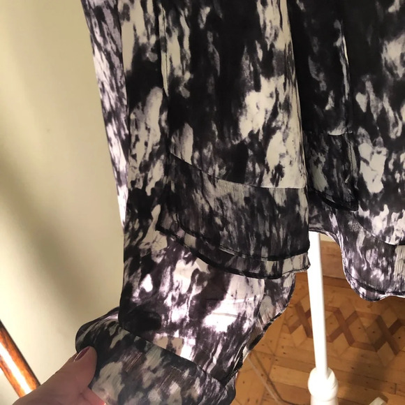 Vera Wang blouse - Picture 3 of 5